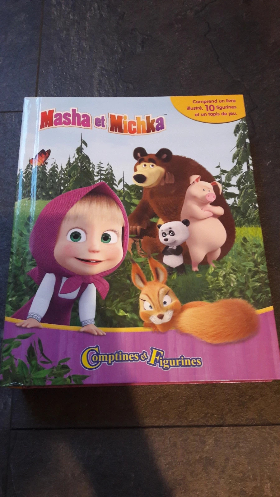 Livre, poster et figurine Masha et Michka