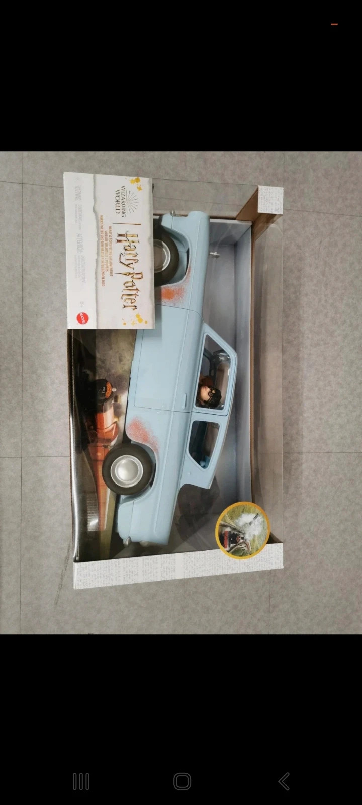 Il s'offre la Ford volante d'Harry Potter