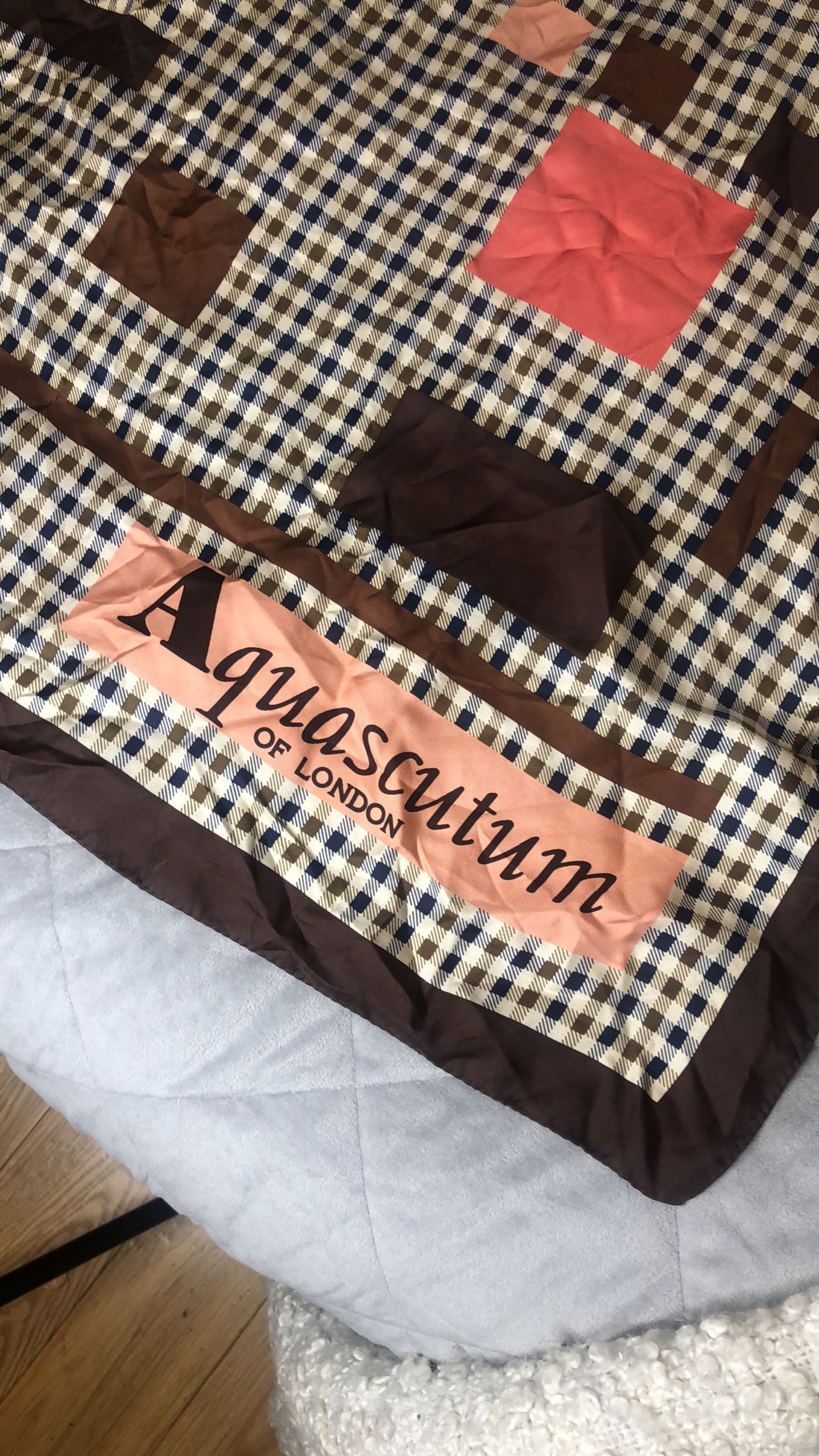 Rare Aquascutum ladies scarf Vinted