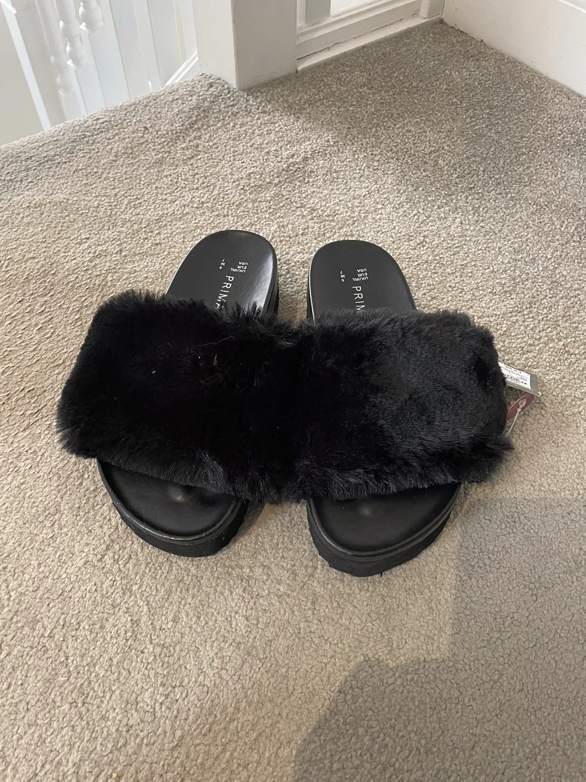 Primark black faux fur sliders Vinted