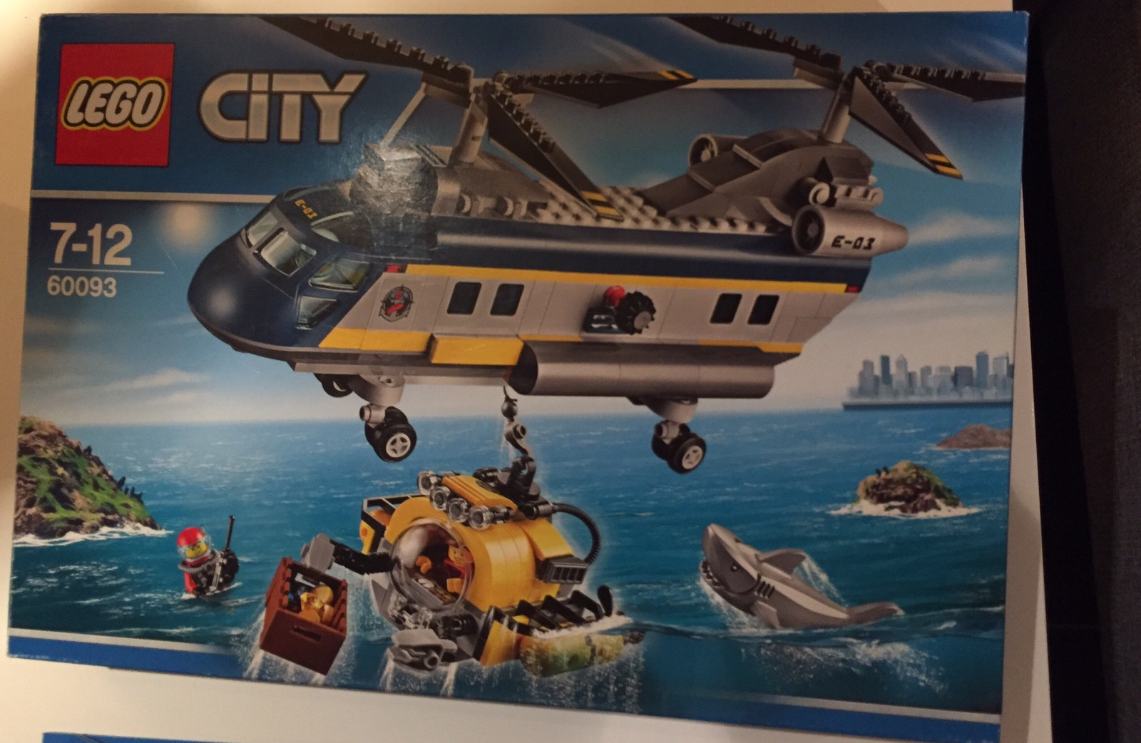 L'hélicoptère en haute mer LEGO City - 60093