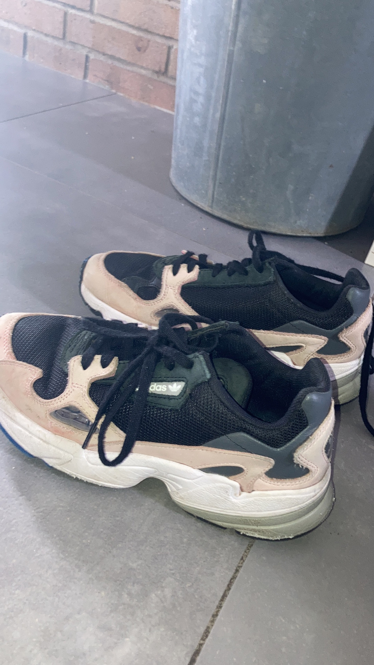 Falcon kylie jenner price discount