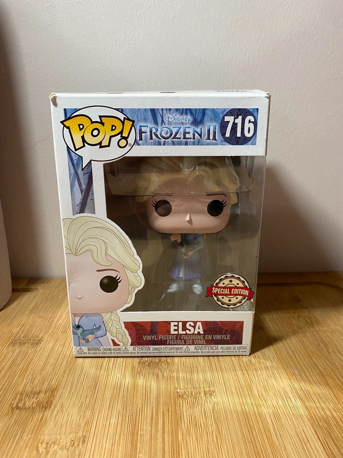 Figurine funko pop Elsa Frozen 2 édition spéciale