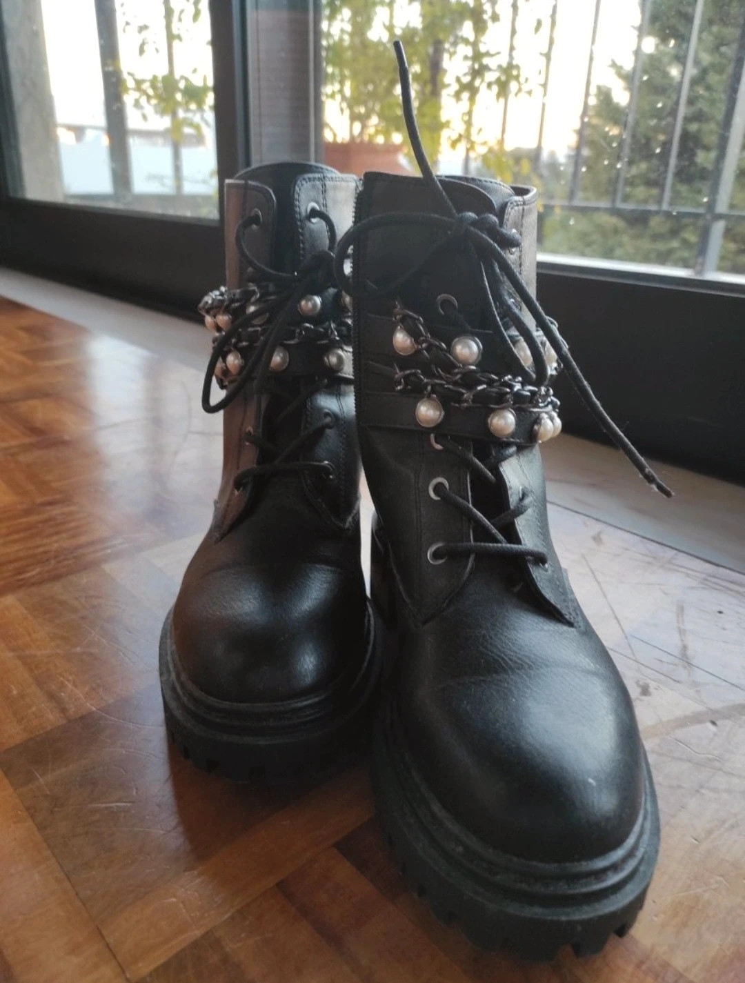 Botas altas de estilo militar pretas com fecho de cordões para mulher KITUI