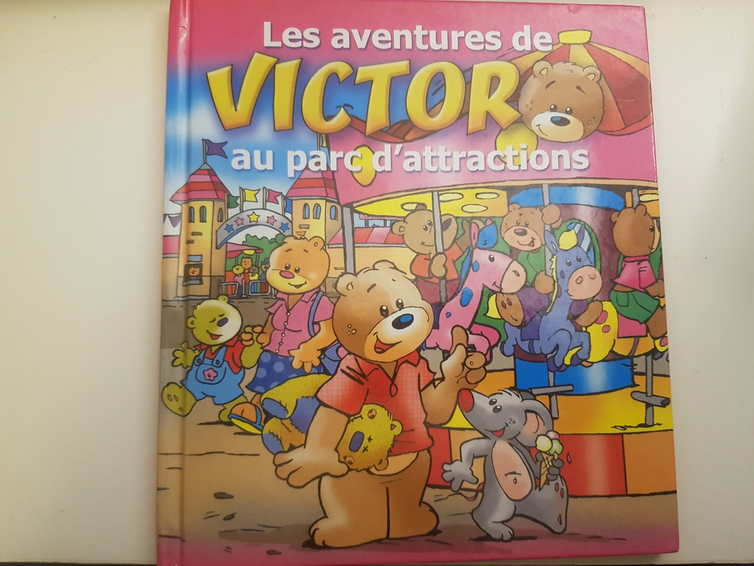 Victor le petit ours qui pensait à l'envers, livre illustré, pour enfants  Pour penser à l'endroit