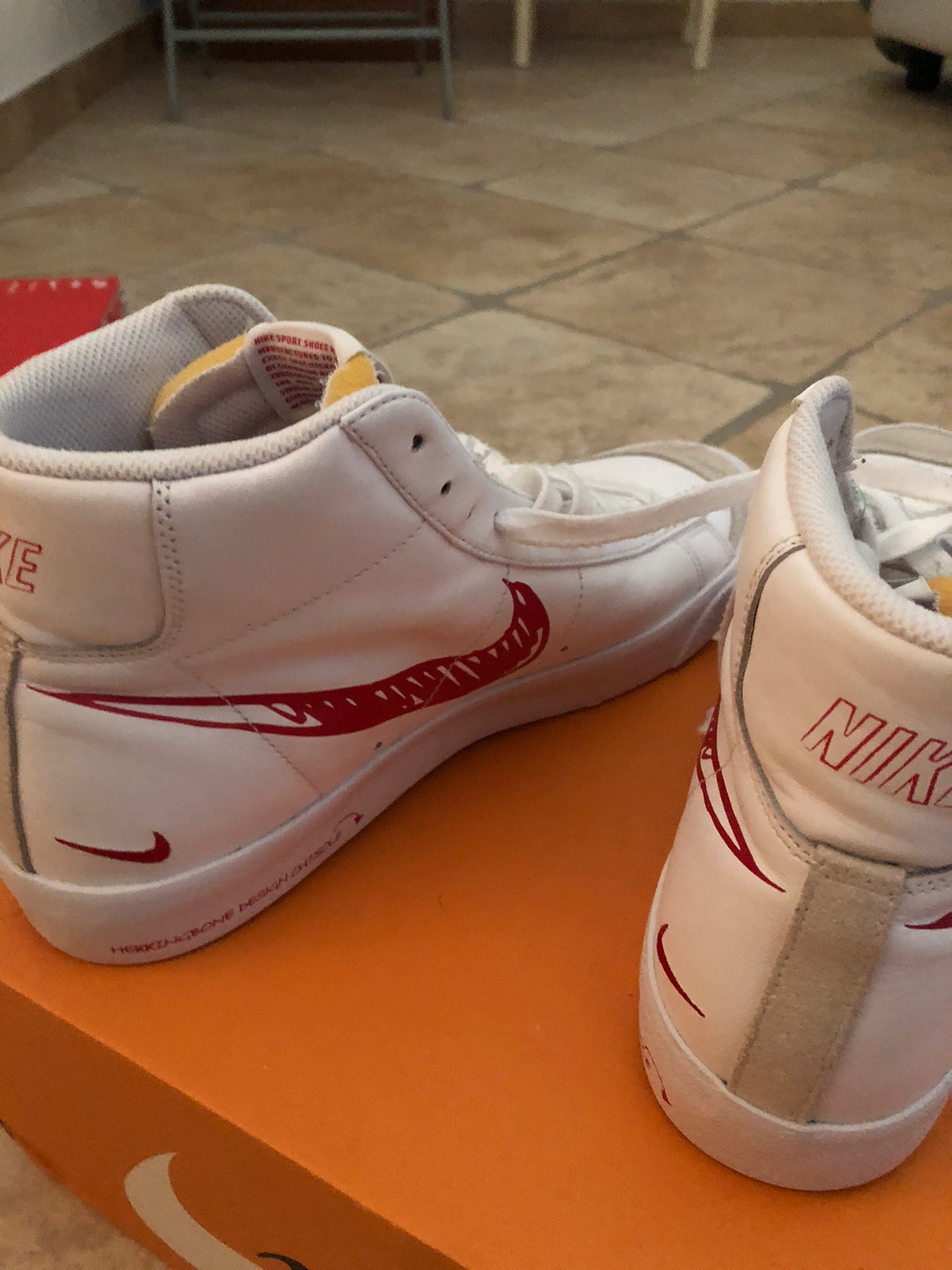 Nike blazer bianche e on sale rosse