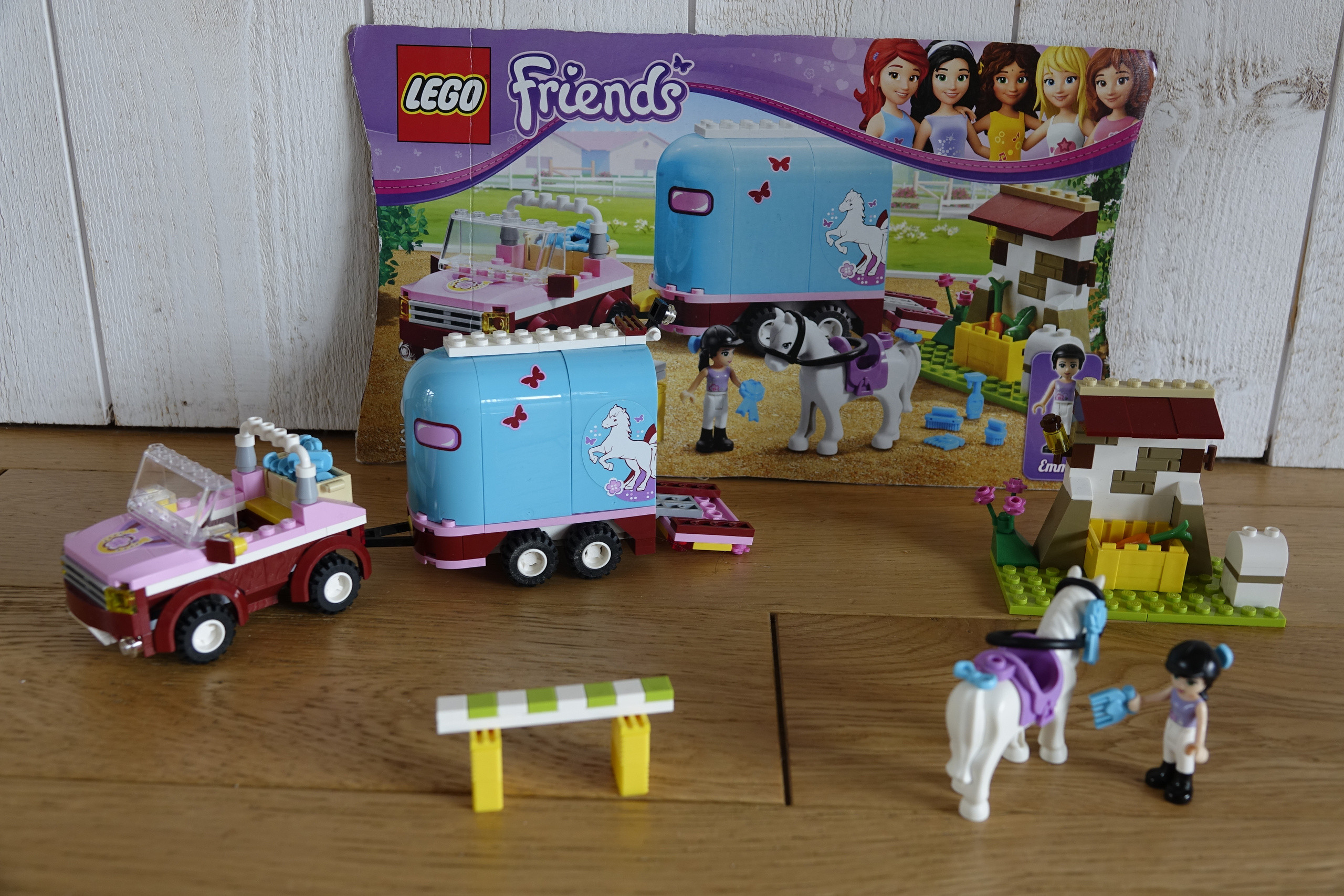 LEGO Friends - 3186 - Jeu de Construction - La Remorque à Chevaux d'Emma