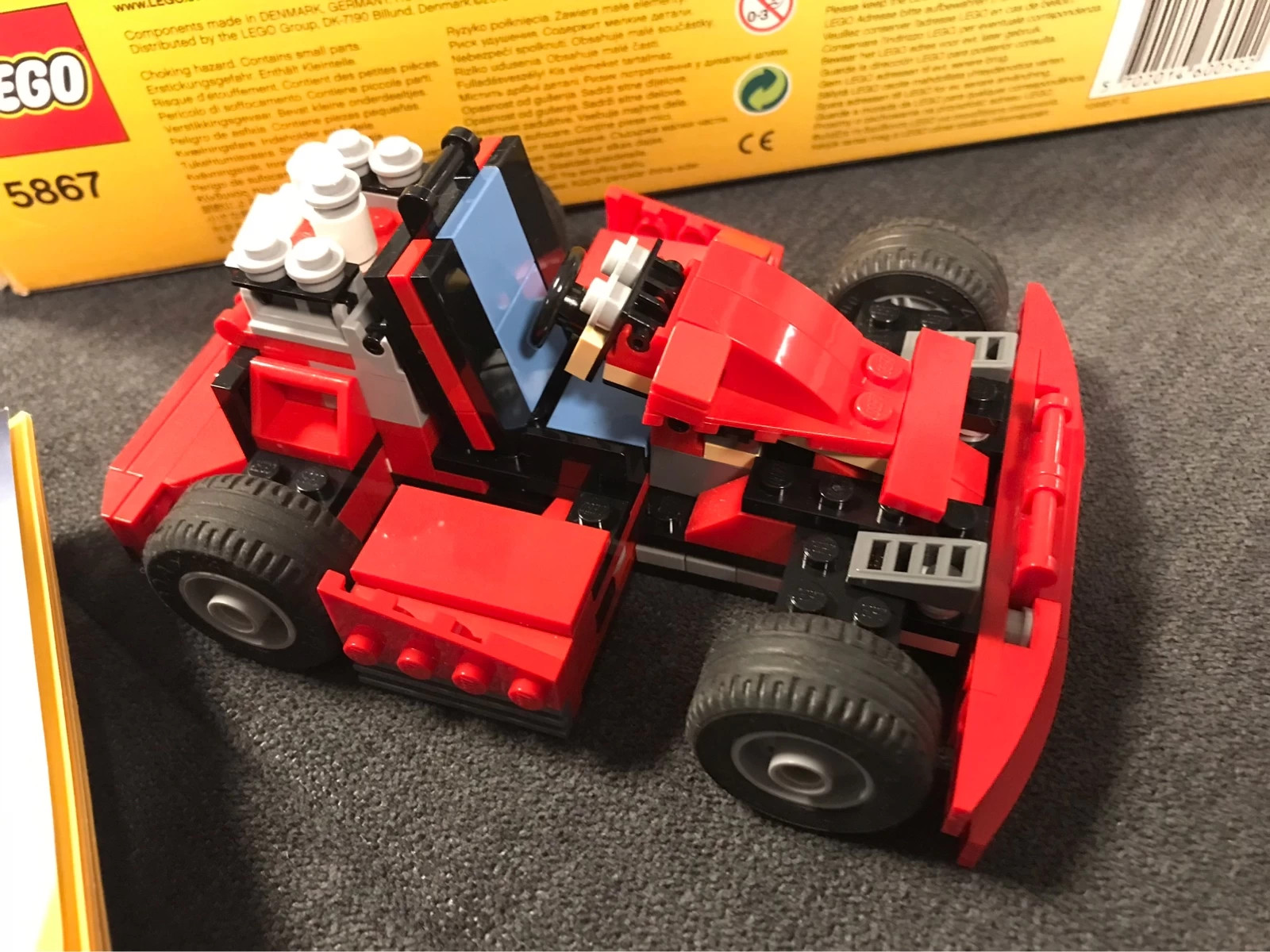 LEGO Coche rojo creador (5867)