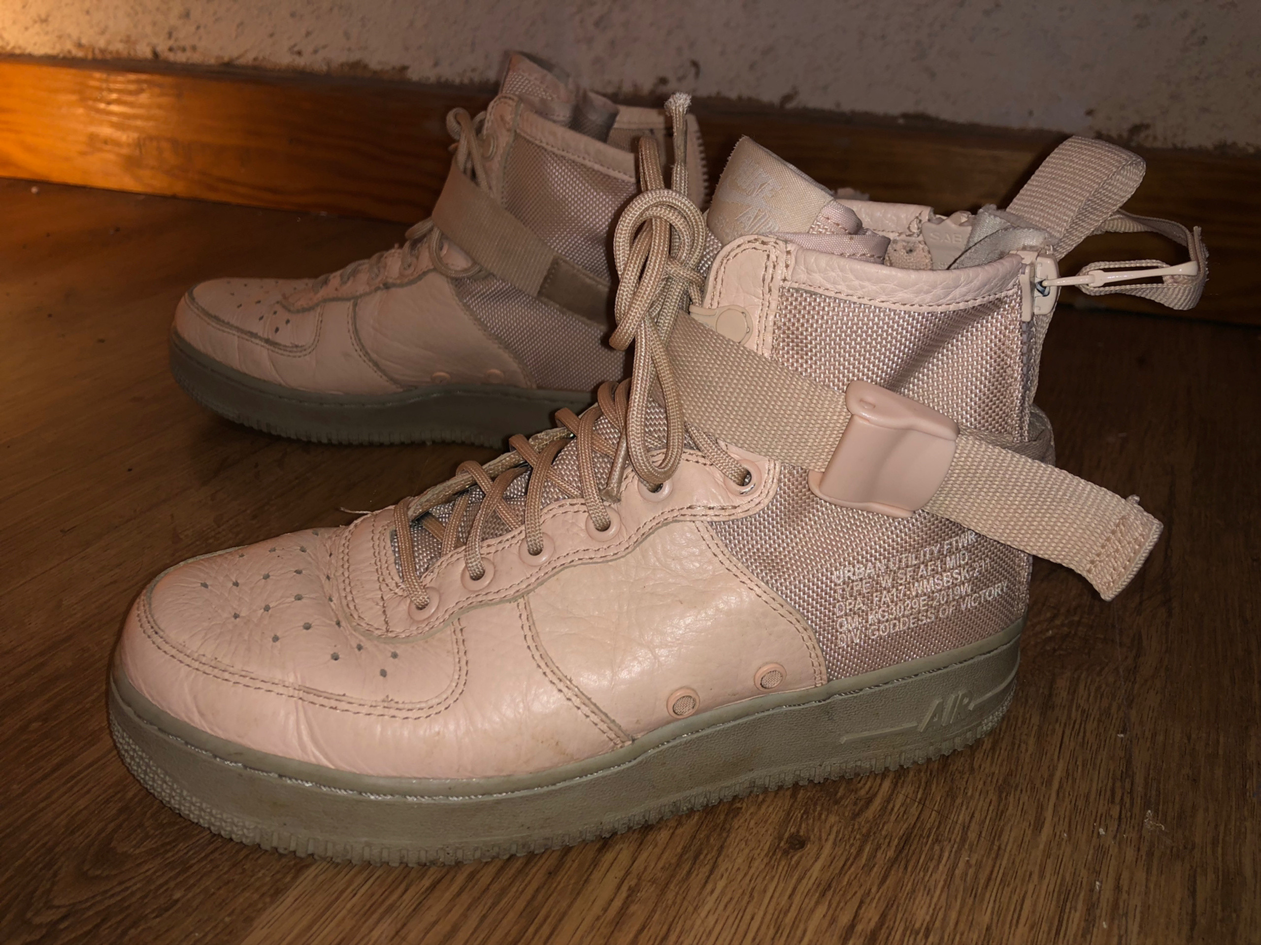 Nike rose air force montante Vinted