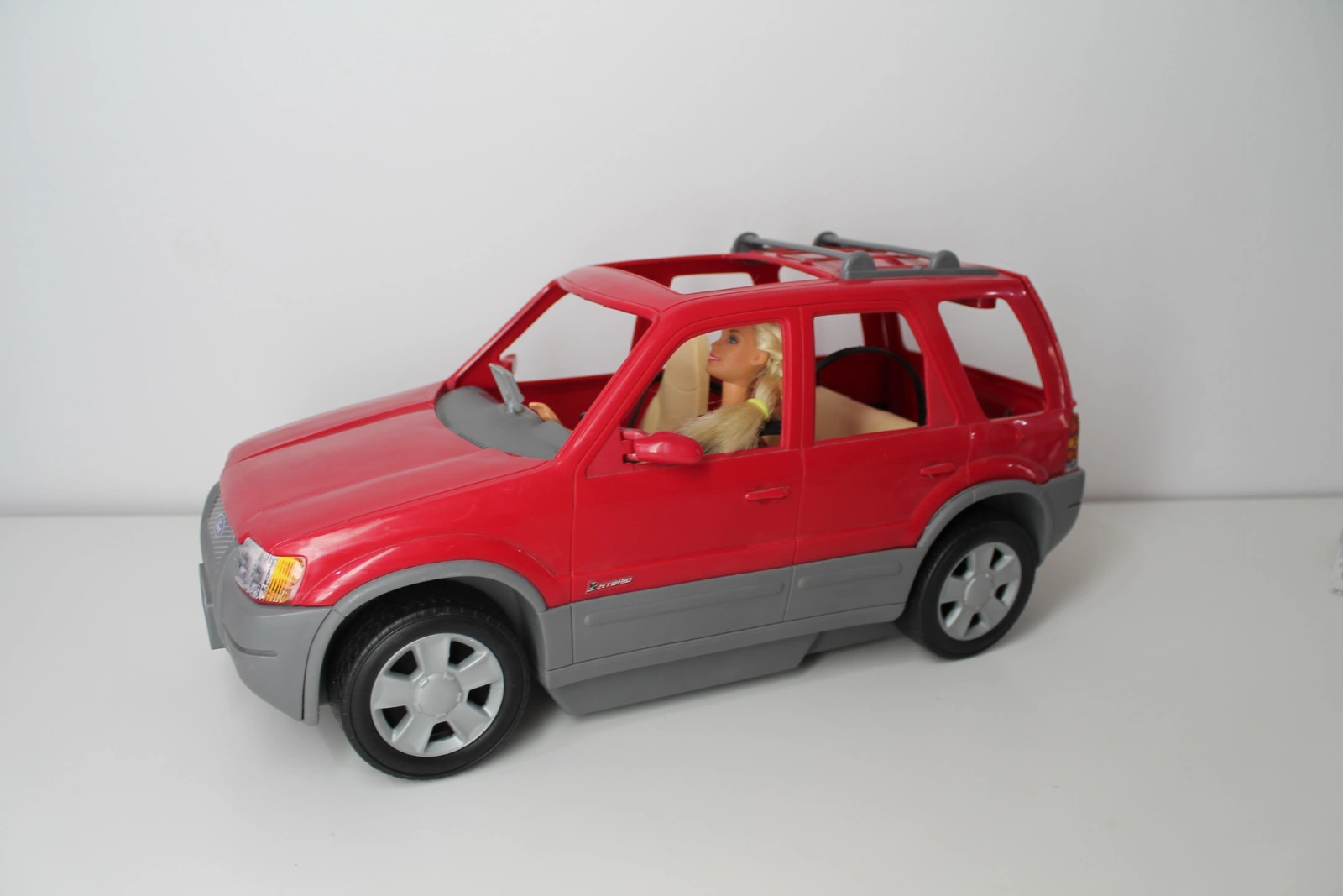 Milanuncios - Coche ford Barbie