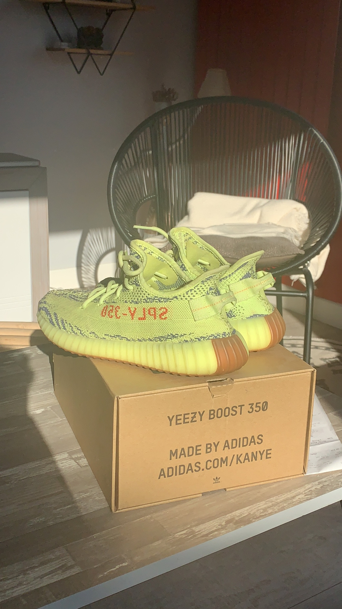 Yeezy jaune fluo 41 EU Vinted