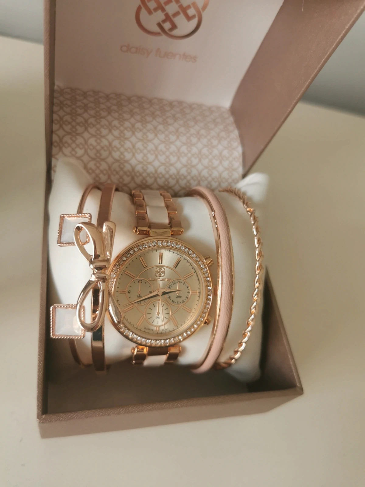 Daisy Fuentes rose gold watch set Vinted