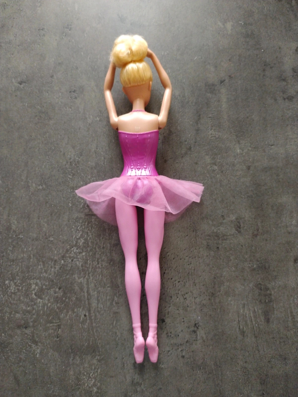 Barbie ballerine poupée danseuse avec tutu et pointes, jouet pour