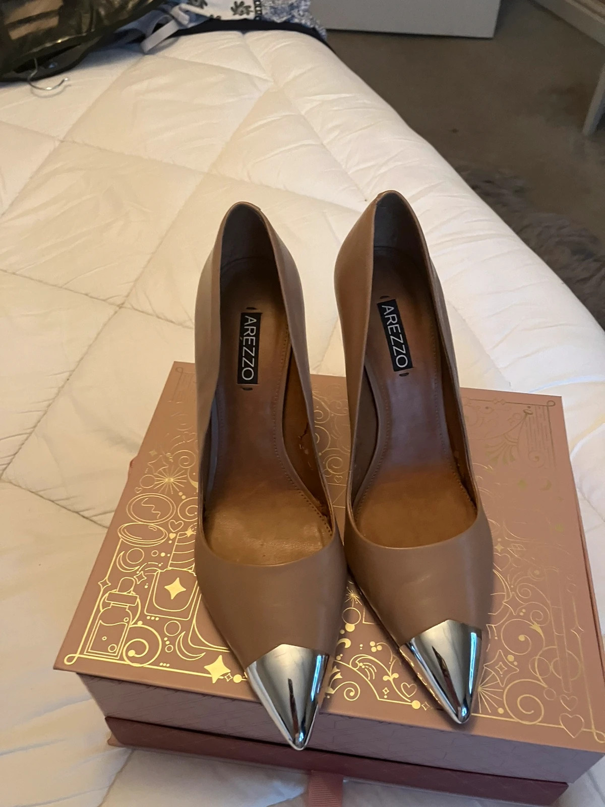 Arezzo Italian leather court shoes camel with silver toe cap Vinted