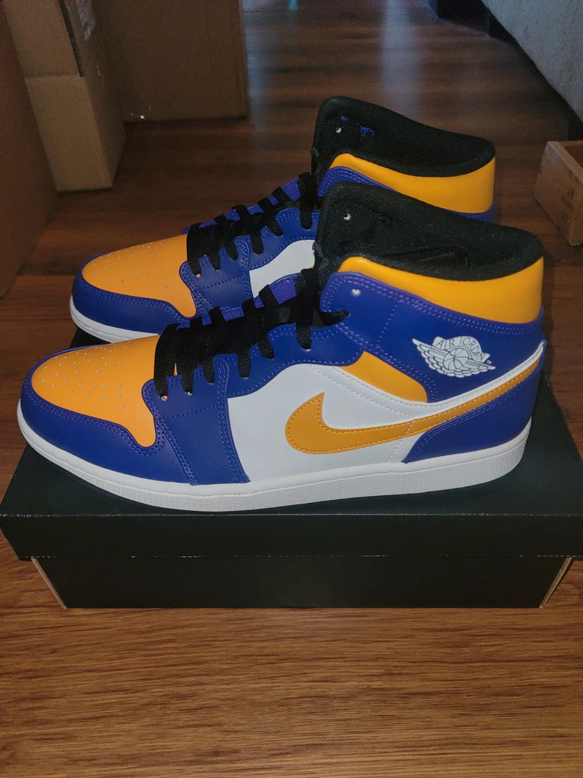 Air Jordan 1 Mid Lakers Sz 9.5 Vinted