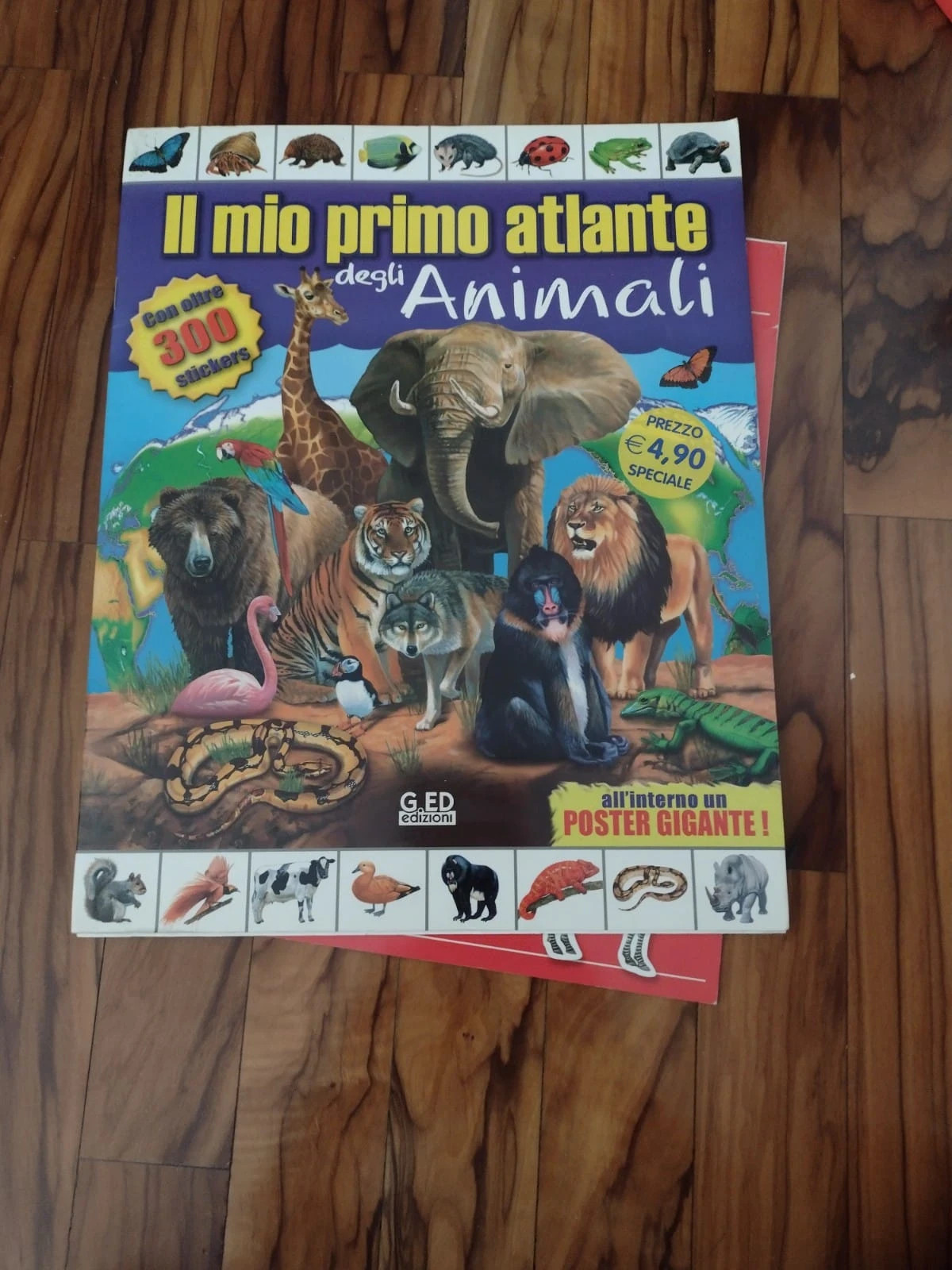 Il mio primo atlante dei dinosauri. Con adesivi. Ediz. illustrata