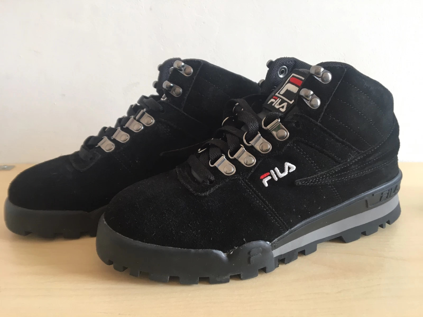 Fila fitness deals hiker sneakers