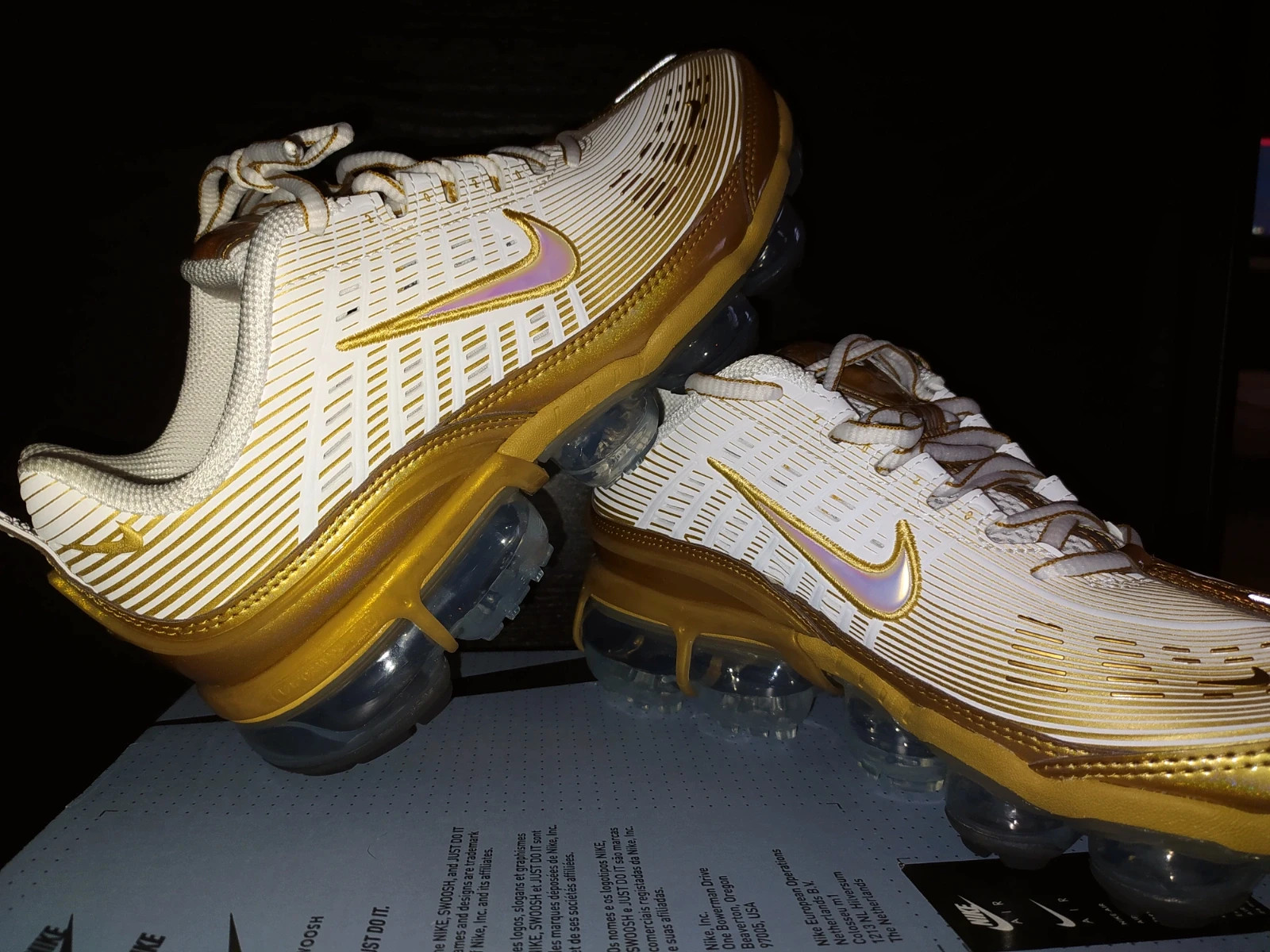 Nike air vapormax 360 white hot sale metallic gold