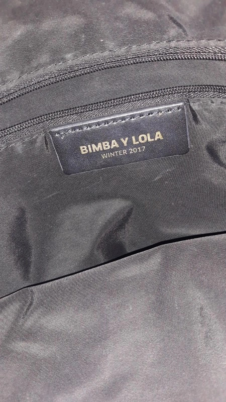 Bolso negro Bimba y Lola 35 ancho x 25 alto Vinted