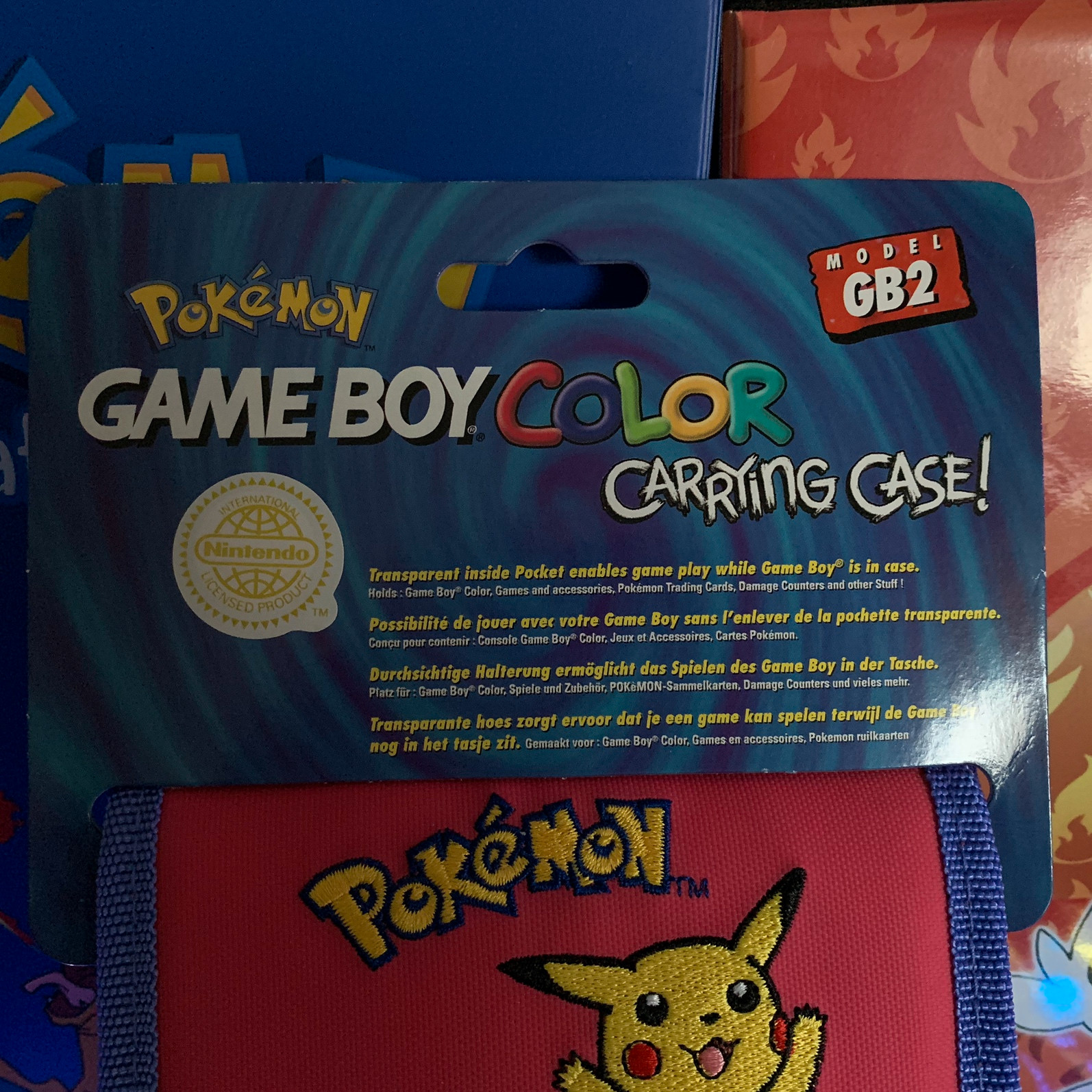 Sacoche officielle Pokémon pour GameBoy Classic ou Color occasion - Retro  Game Place