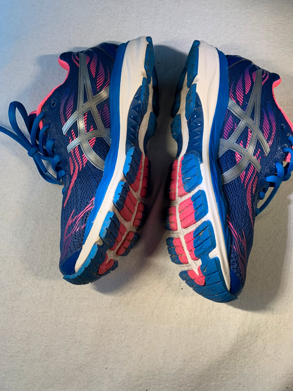 Asics t7j6n deals