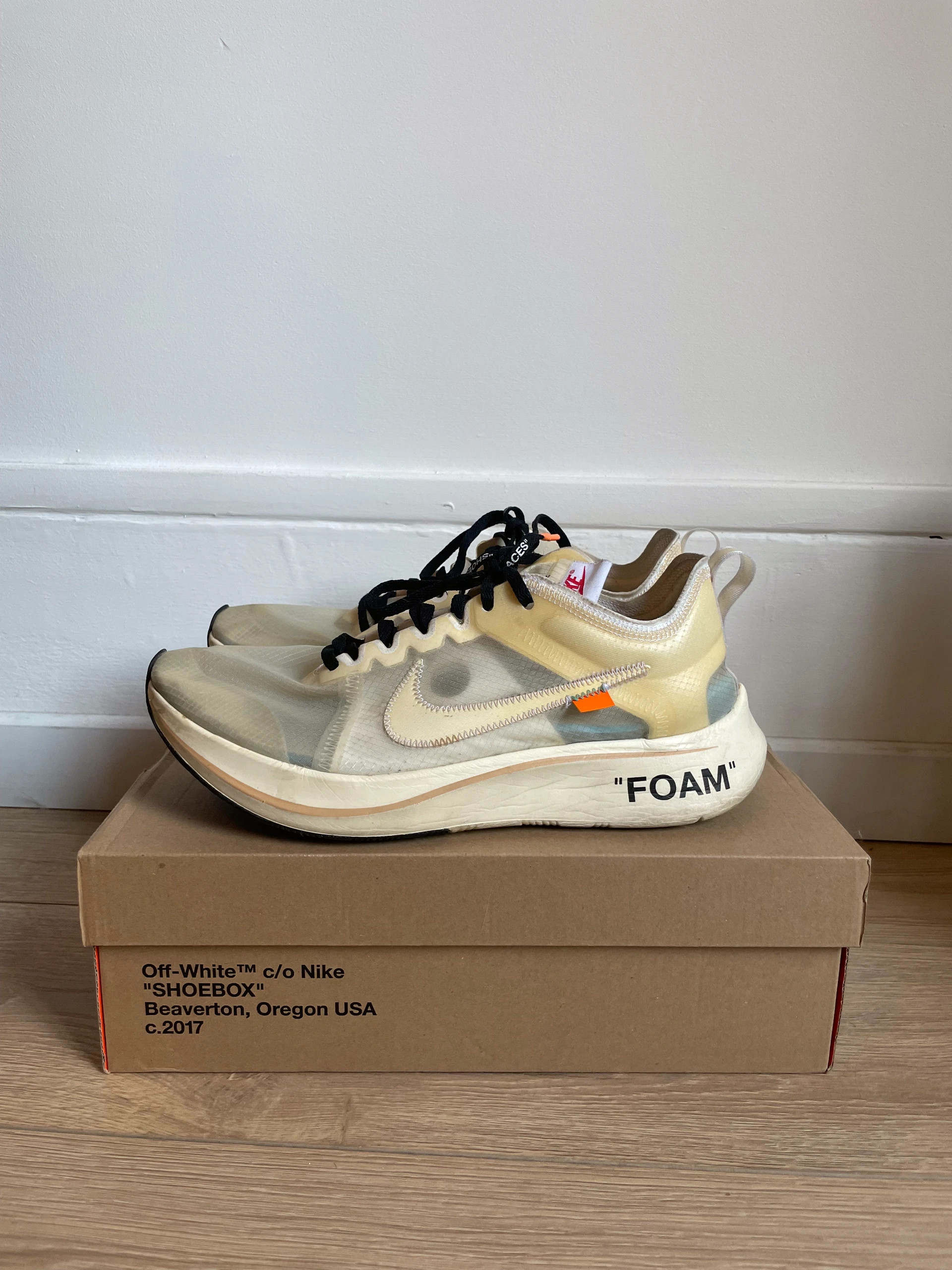 Zoom Fly Off-White 