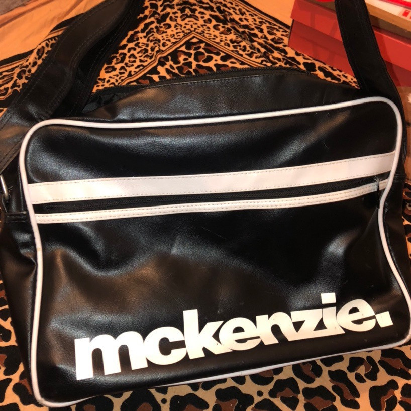Mckenzie black and white shoulder bag