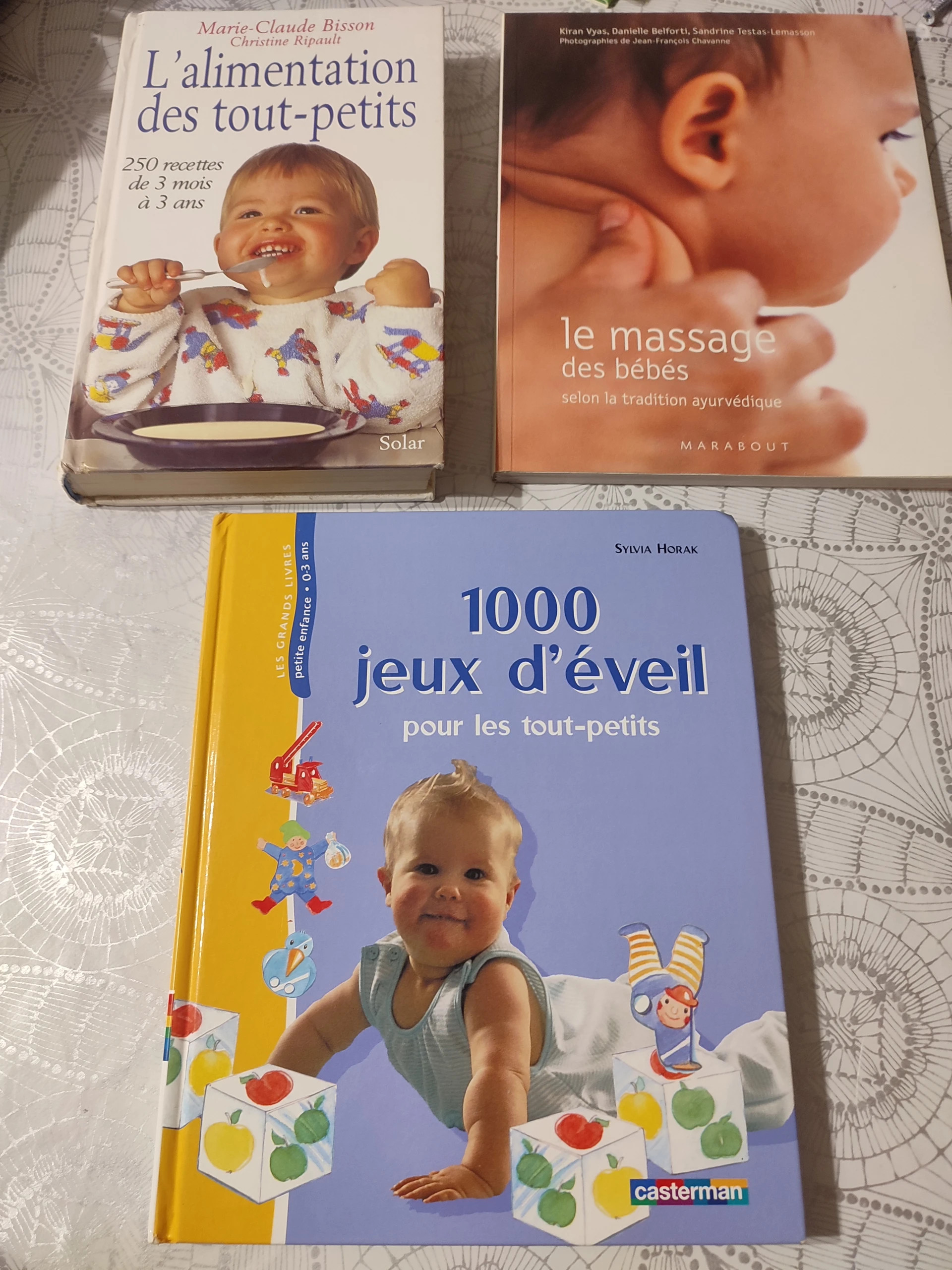 Lot de 3 livres pour s'occuper de son Bébé