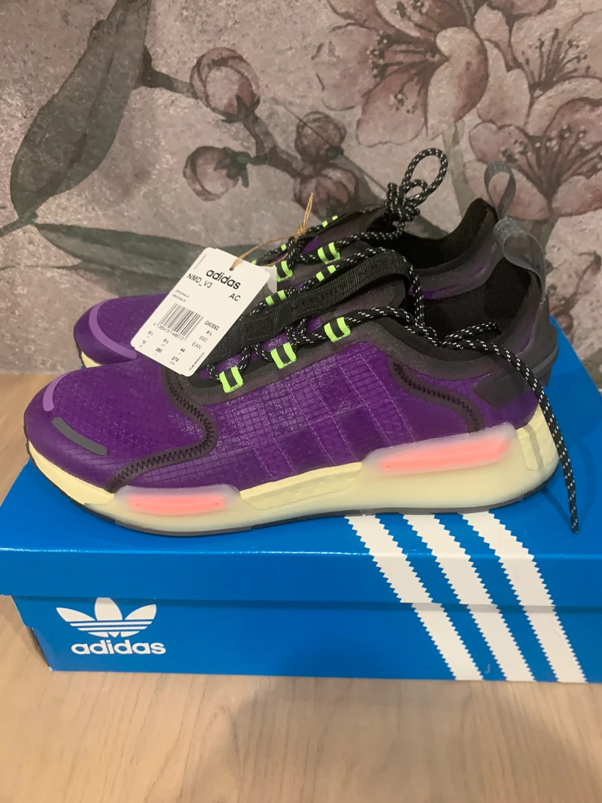 Adidas NMD V3 Vinted