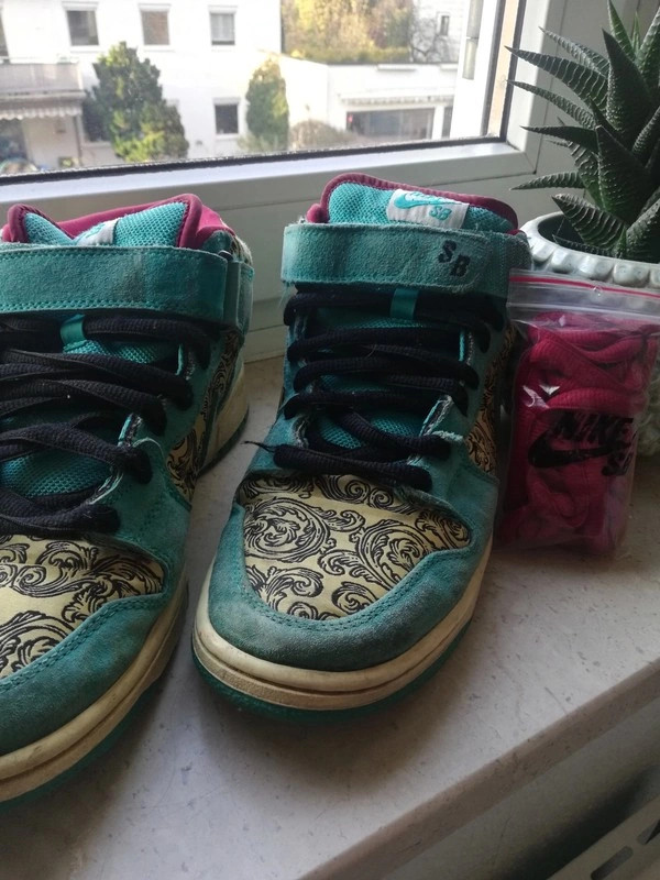 Nike sb peacock sales