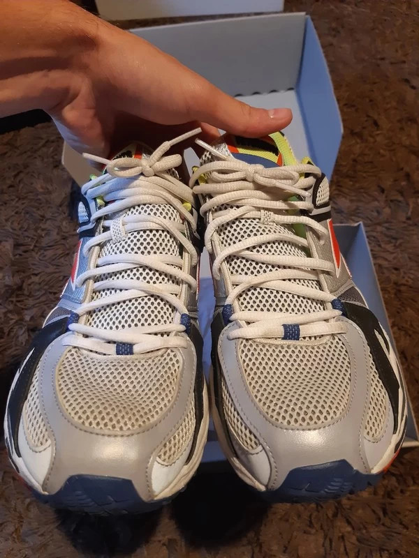 Vetements spike 2025 runner 4