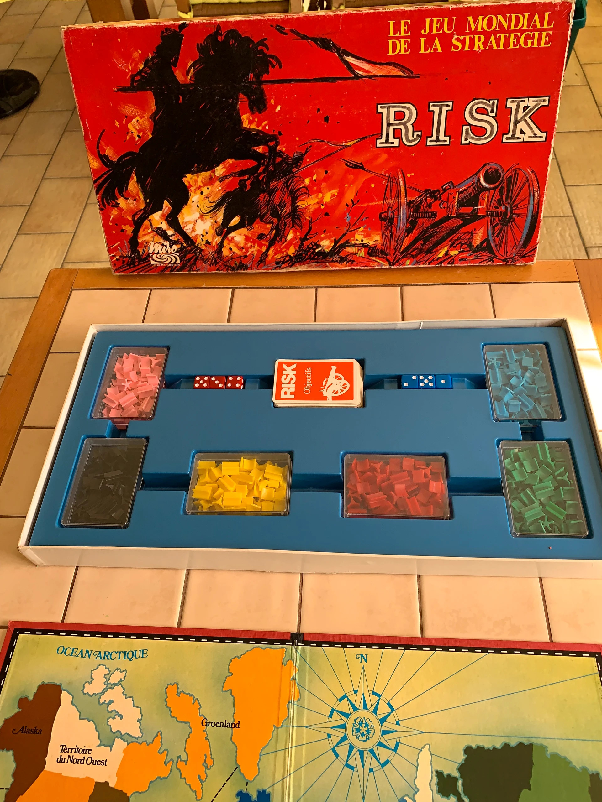 Risk - Jeu de societe de Stratégie - Jeu de Plateau - Jeux