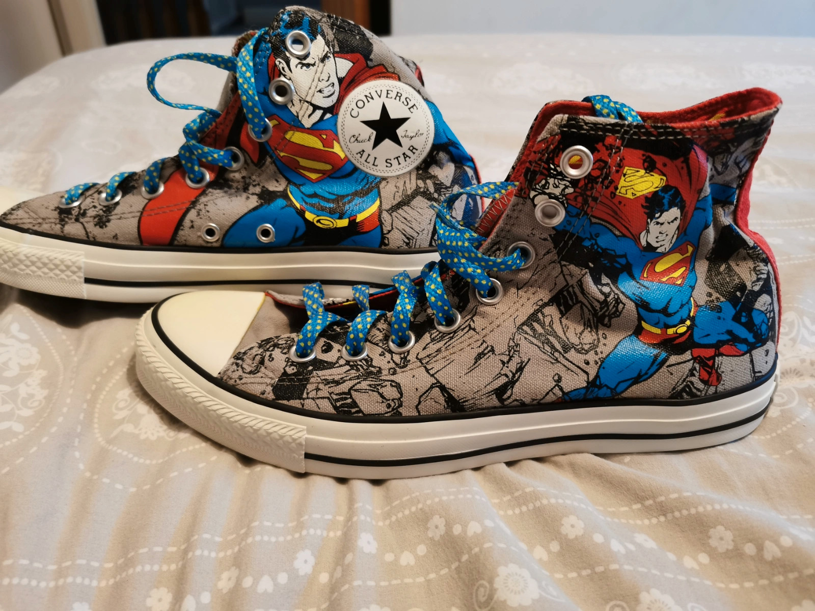 Adult superman converse on sale