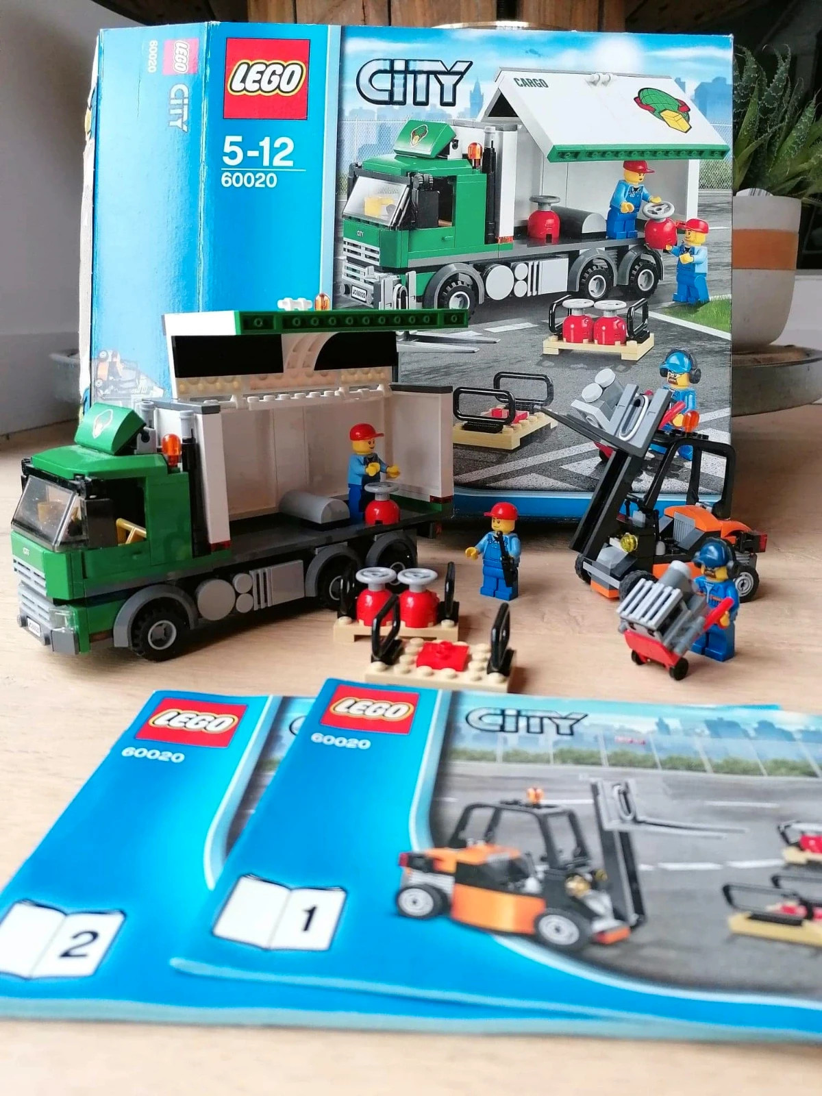 LEGO City - Le camion de marchandises - 60020