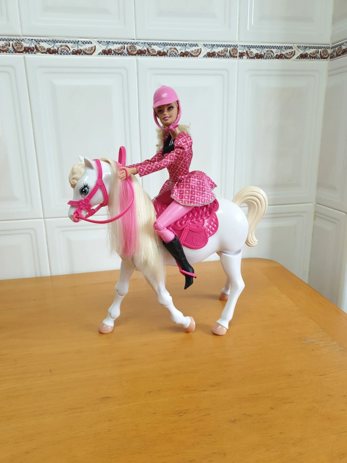 Caballo barbie sales camina