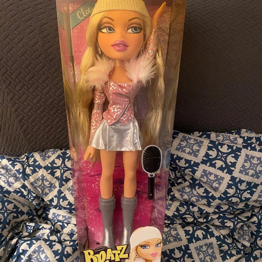 Large Bratz Cloe Exclusive Doll 24 Collector's Edition -  UK