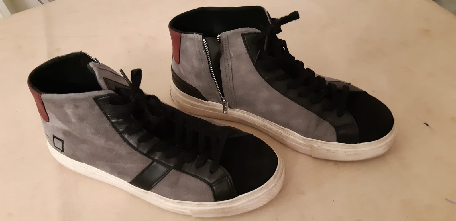 Date sales uomo alte