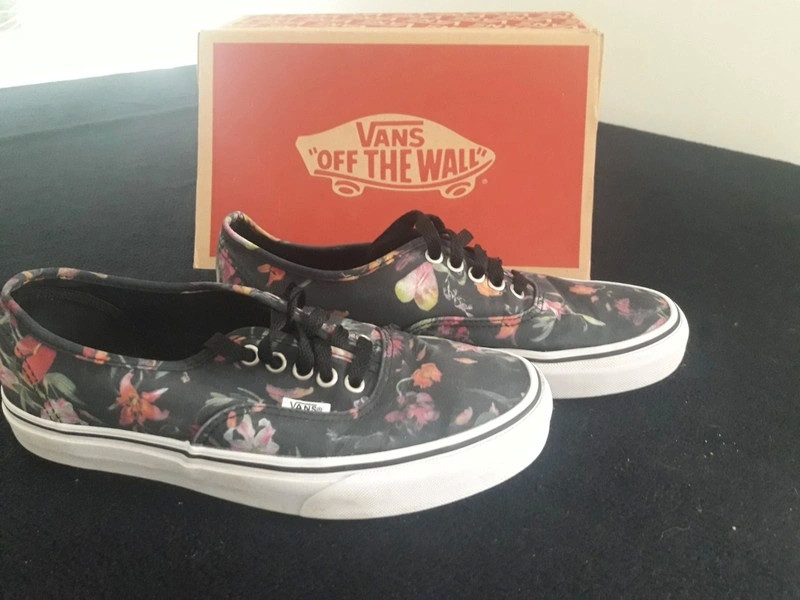 Baskets Vans modele fleuri Modele Feminin Vinted
