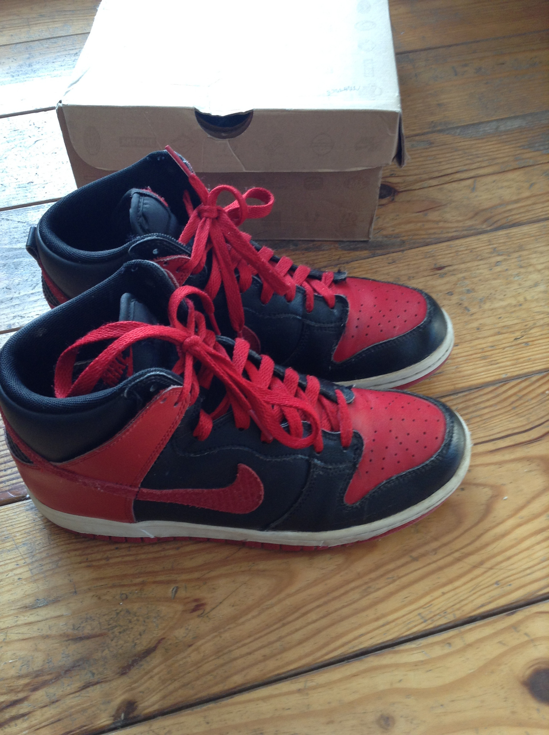 Nike montante rouge et noir shop