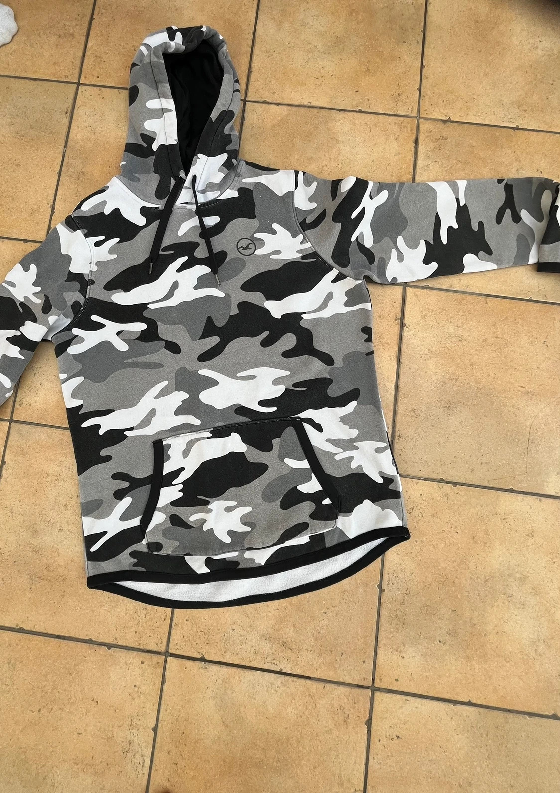 Hollister grey camo long hoodie sz medium Vinted