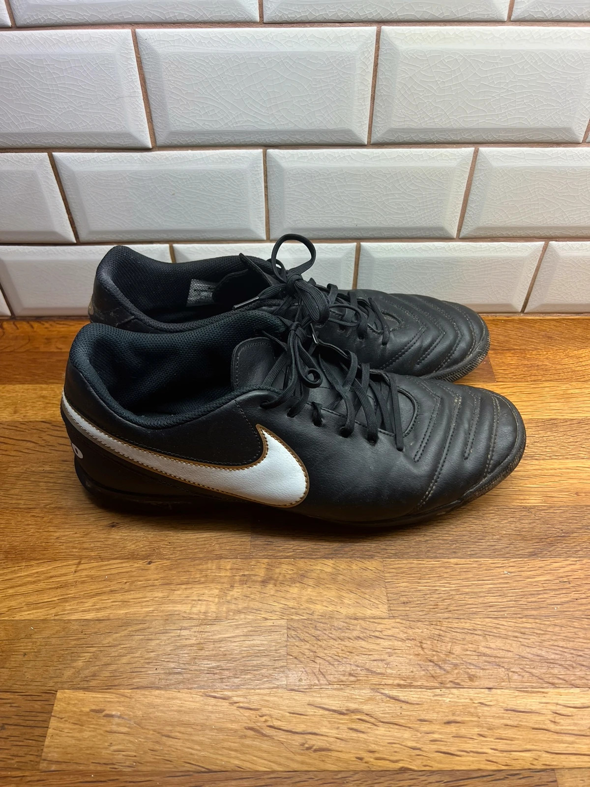 Nike deals tiempo astro