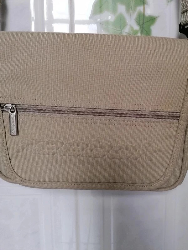 Bolso top reebok marron