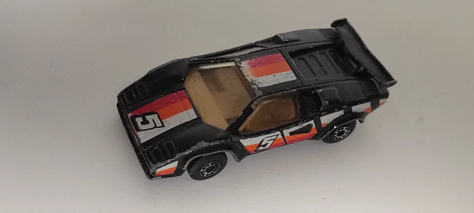 Matchbox Lamborghini countach LP500S 1985 Vinted