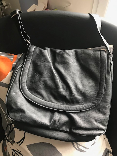 Sac a main noir bandouliere la halle Vinted