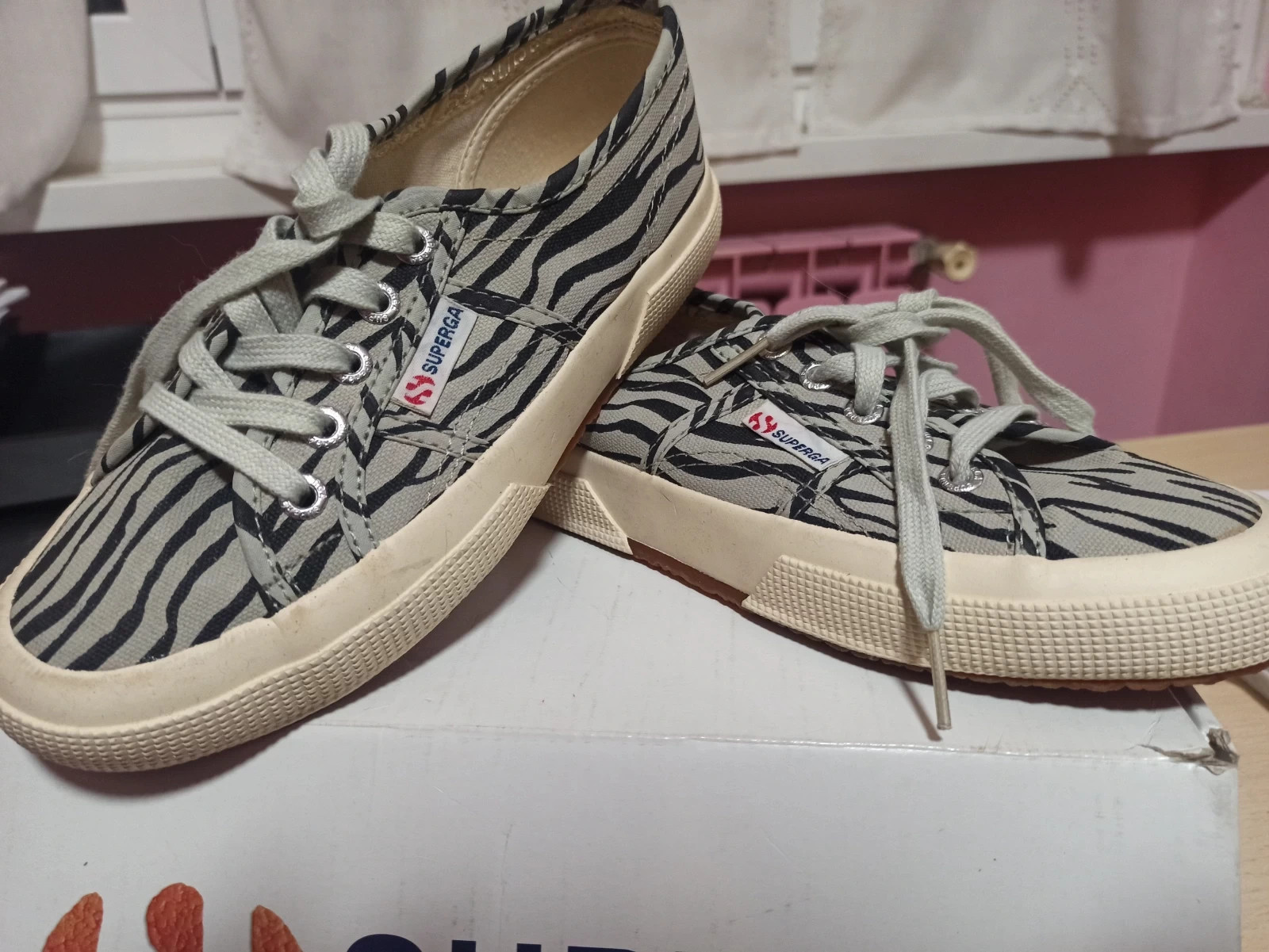 Superga zebrate hotsell