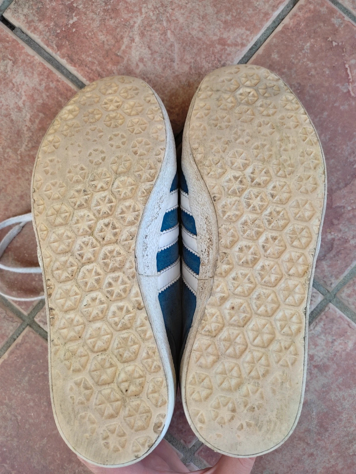 Adidas gazelle blu elettrico on sale