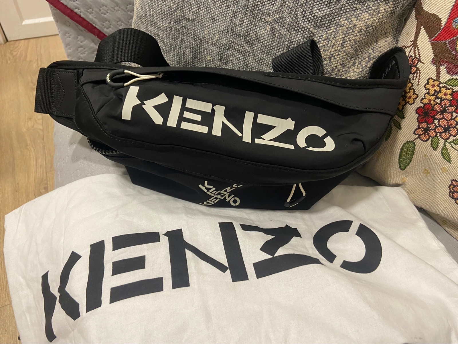 Kenzo sale riñonera españa