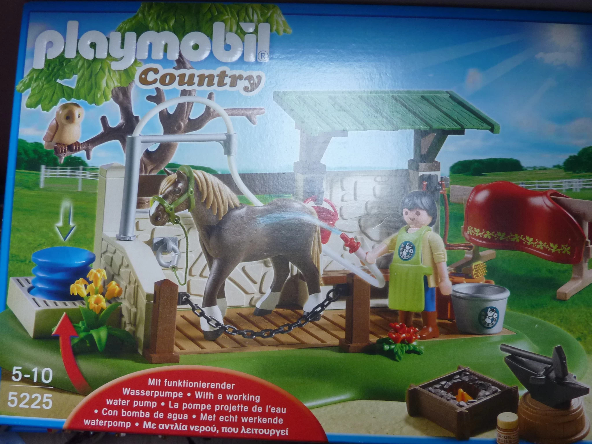 Playmobil country 5225 (box de soin pour chevaux)