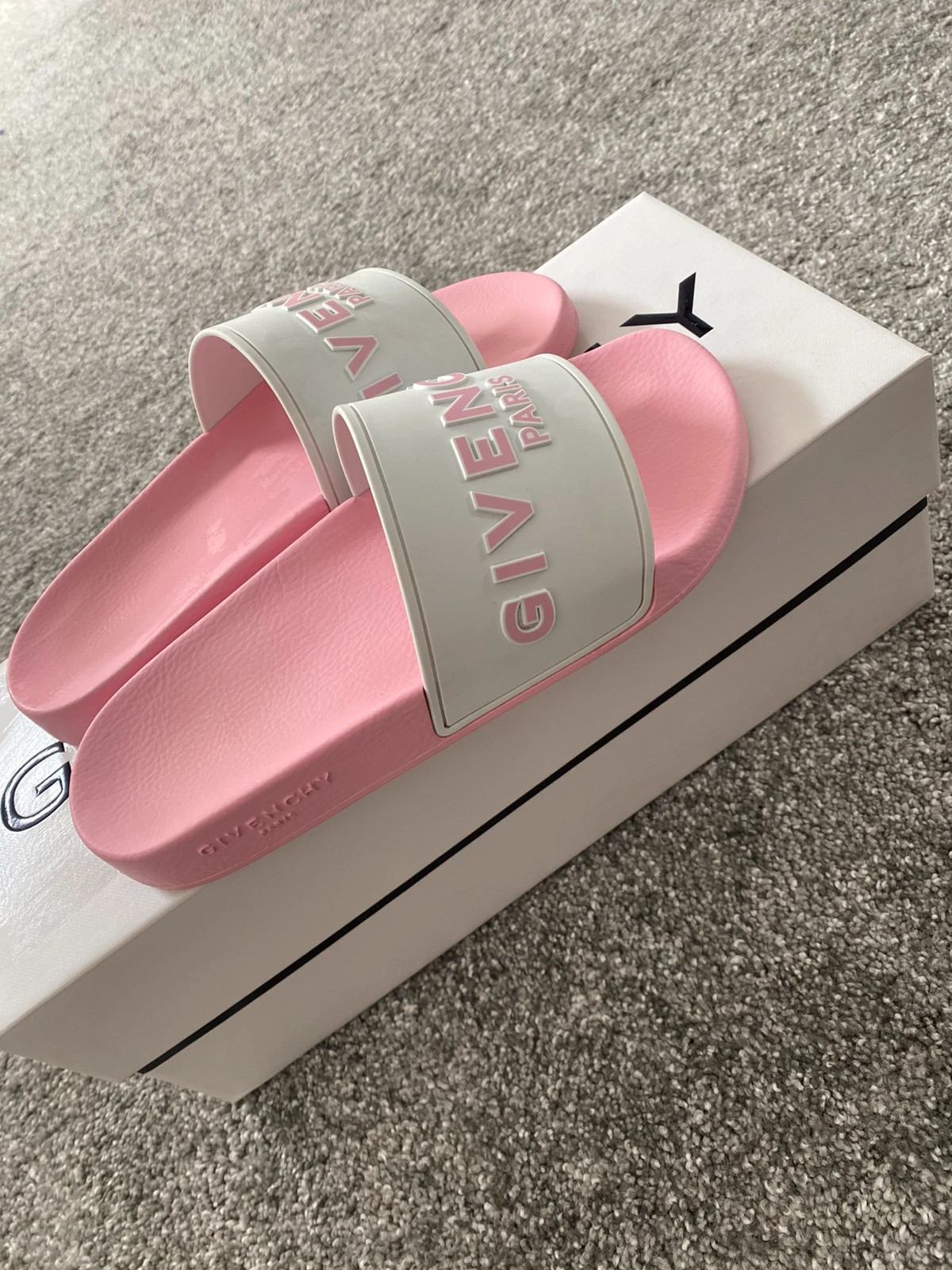 Givenchy sliders size clearance 5