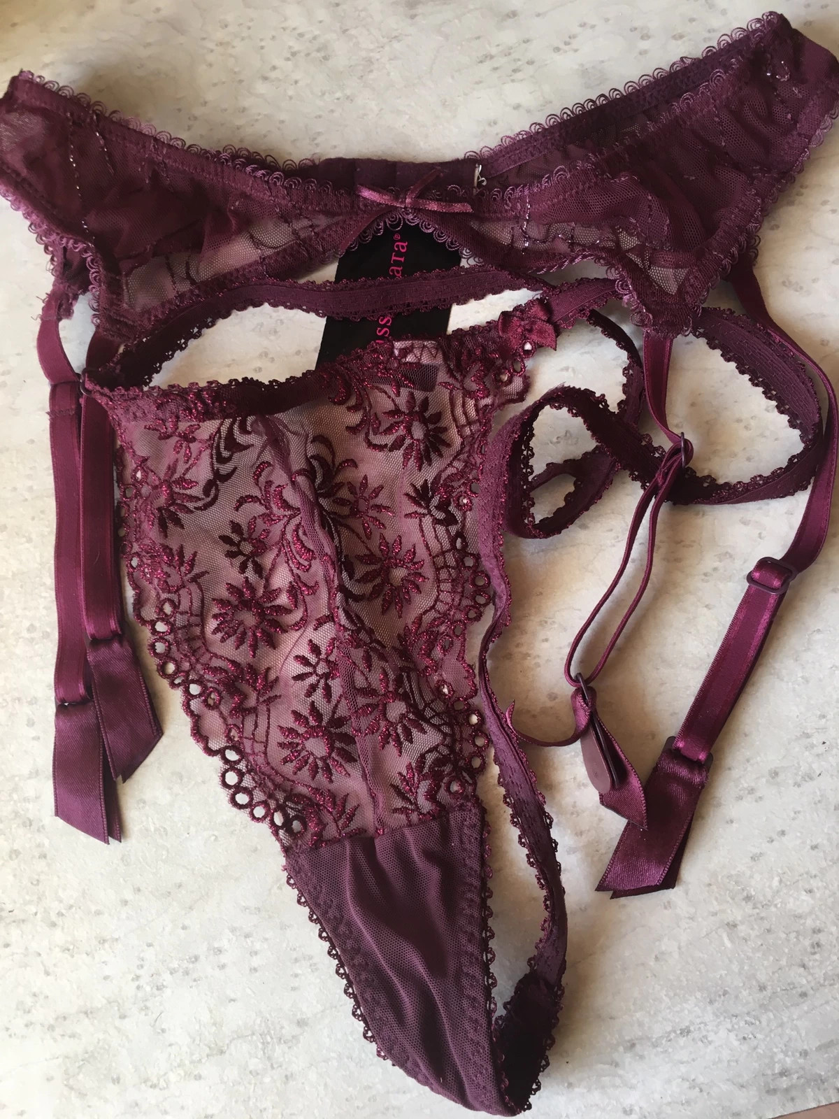 Porte-jarretelles et string violet | Vinted